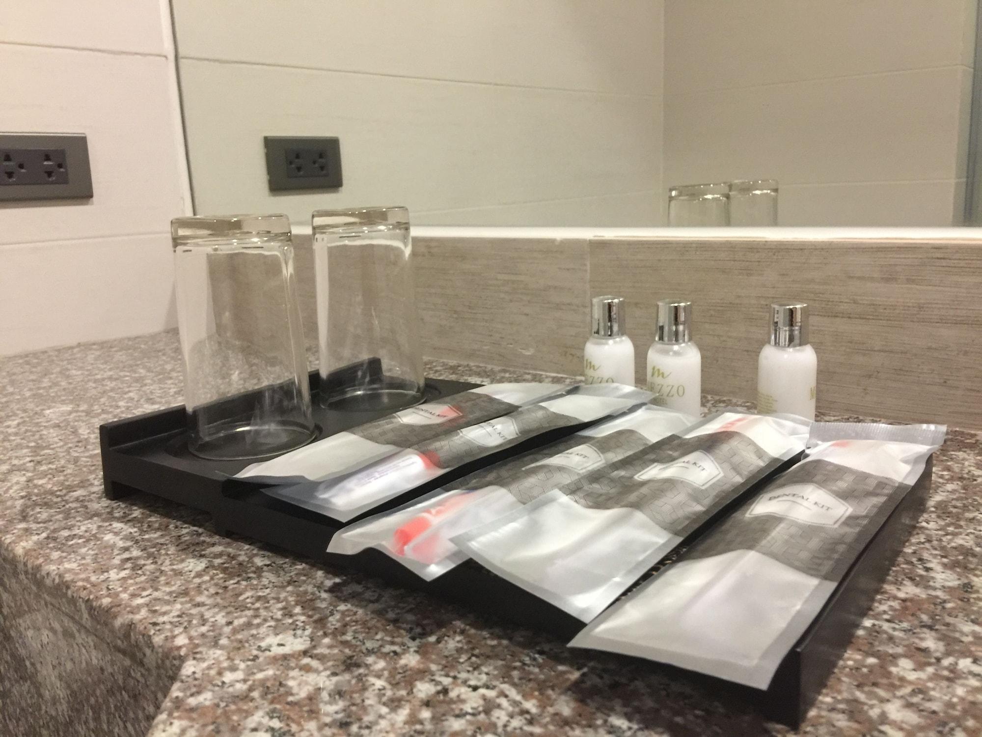 Mezzo Hotel Cebu Eksteriør billede